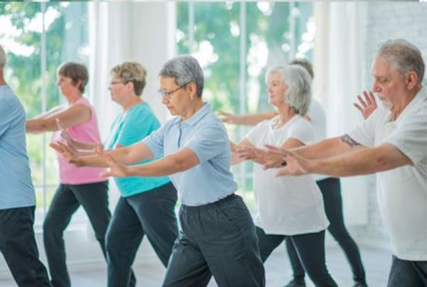 People participating in Tai Chi class